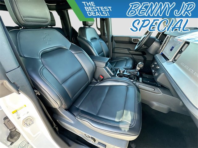Used 2025 Ford Bronco Outer Banks image 28