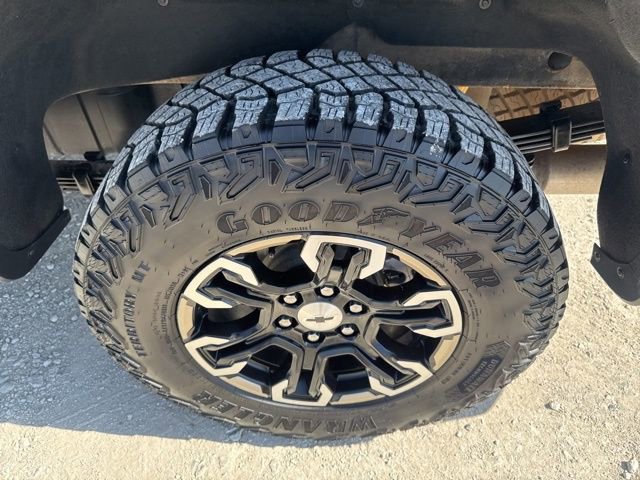 Used 2023 Chevrolet Silverado 1500 ZR2 w/ Technology Package image 16