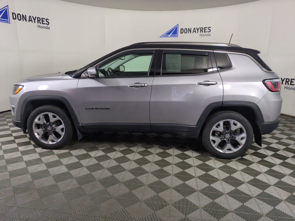 Used 2018 Jeep Compass Limited w/ Navigation Group image 2