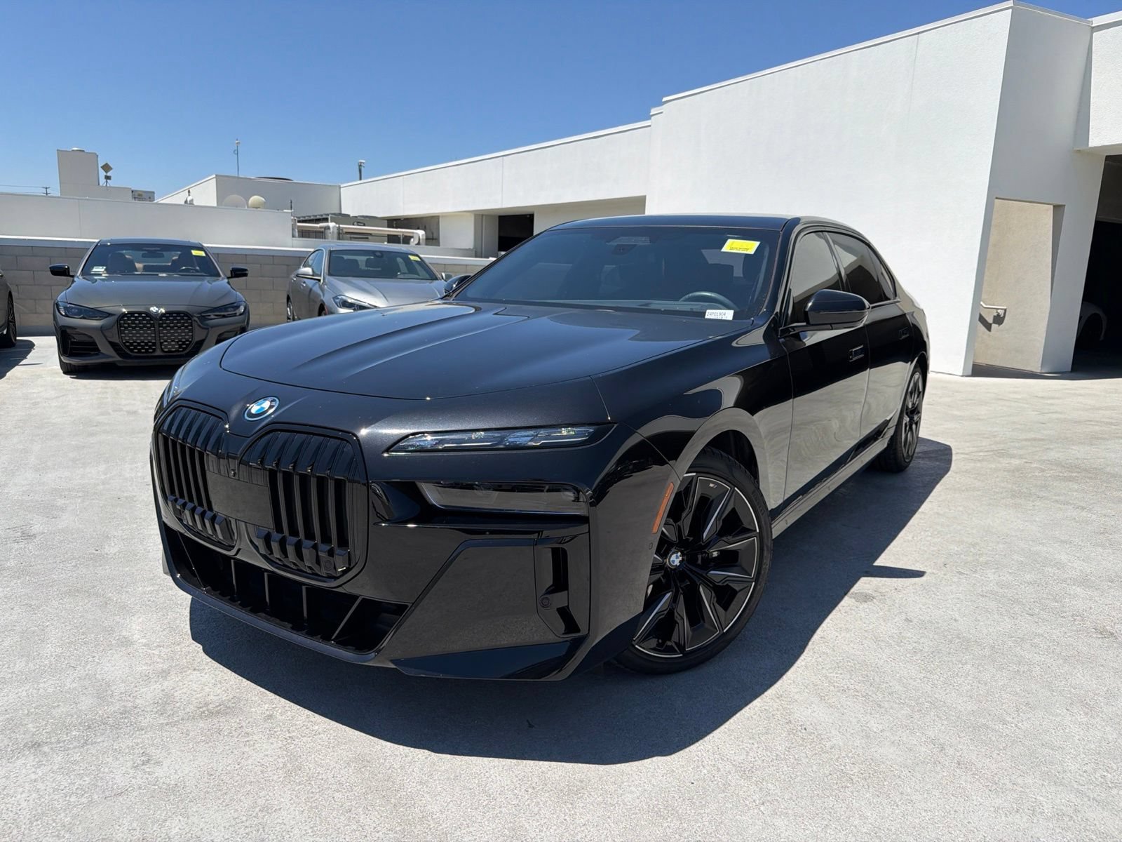 Certified 2023 BMW i7 xDrive60 w/ Executive Package 2 AWD/4WD image 3