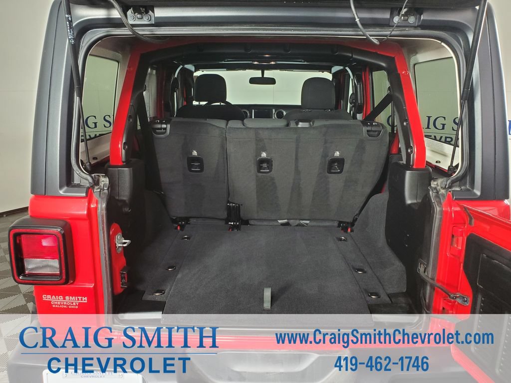 Used 2019 Jeep Wrangler Unlimited Sahara w/ Cold Weather Group AWD/4WD image 12