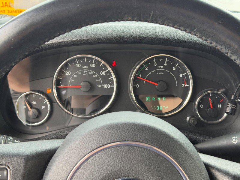 Used 2015 Jeep Wrangler Unlimited Sahara w/ Connectivity Group image 17