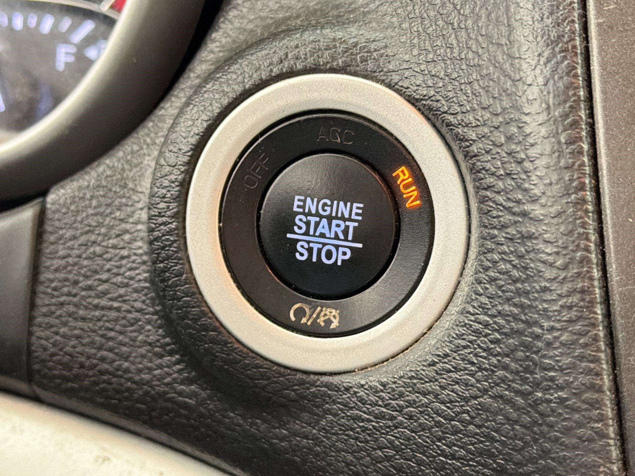 Used 2017 Dodge Journey SXT w/ Chrome Appearance Group FWD image 23