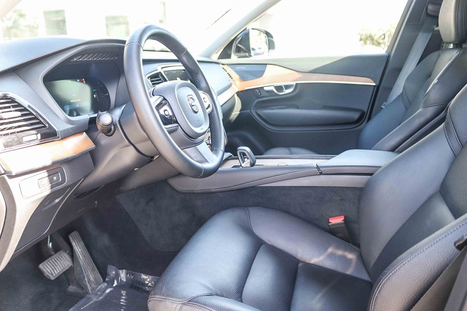 Used 2025 Volvo XC90 T8 Plus w/ Protection Package Premier AWD/4WD image 20