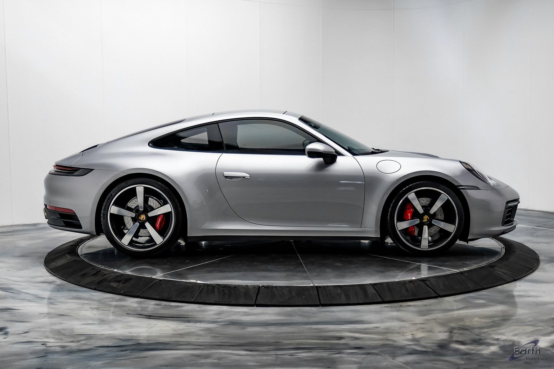 Used 2024 Porsche 911 Carrera S w/ Premium Package RWD image 17
