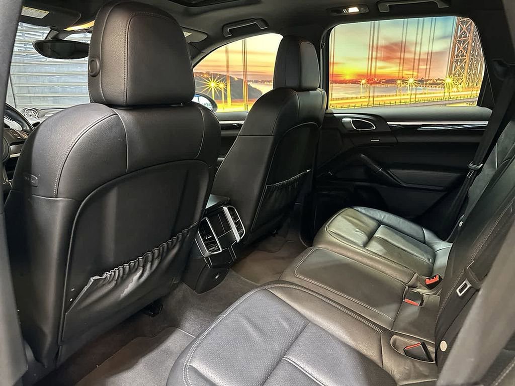 Used 2014 Porsche Cayenne AWD/4WD image 24