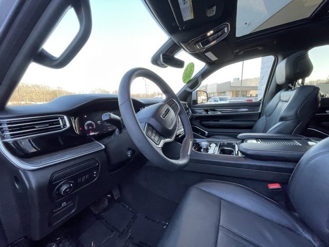 Used 2022 Jeep Wagoneer Series II w/ Premium Group I image 11