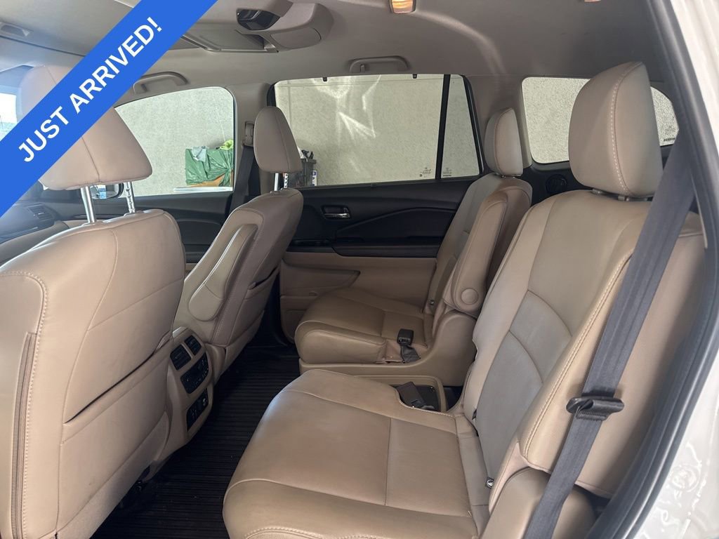 Certified 2022 Honda Pilot Touring image 5