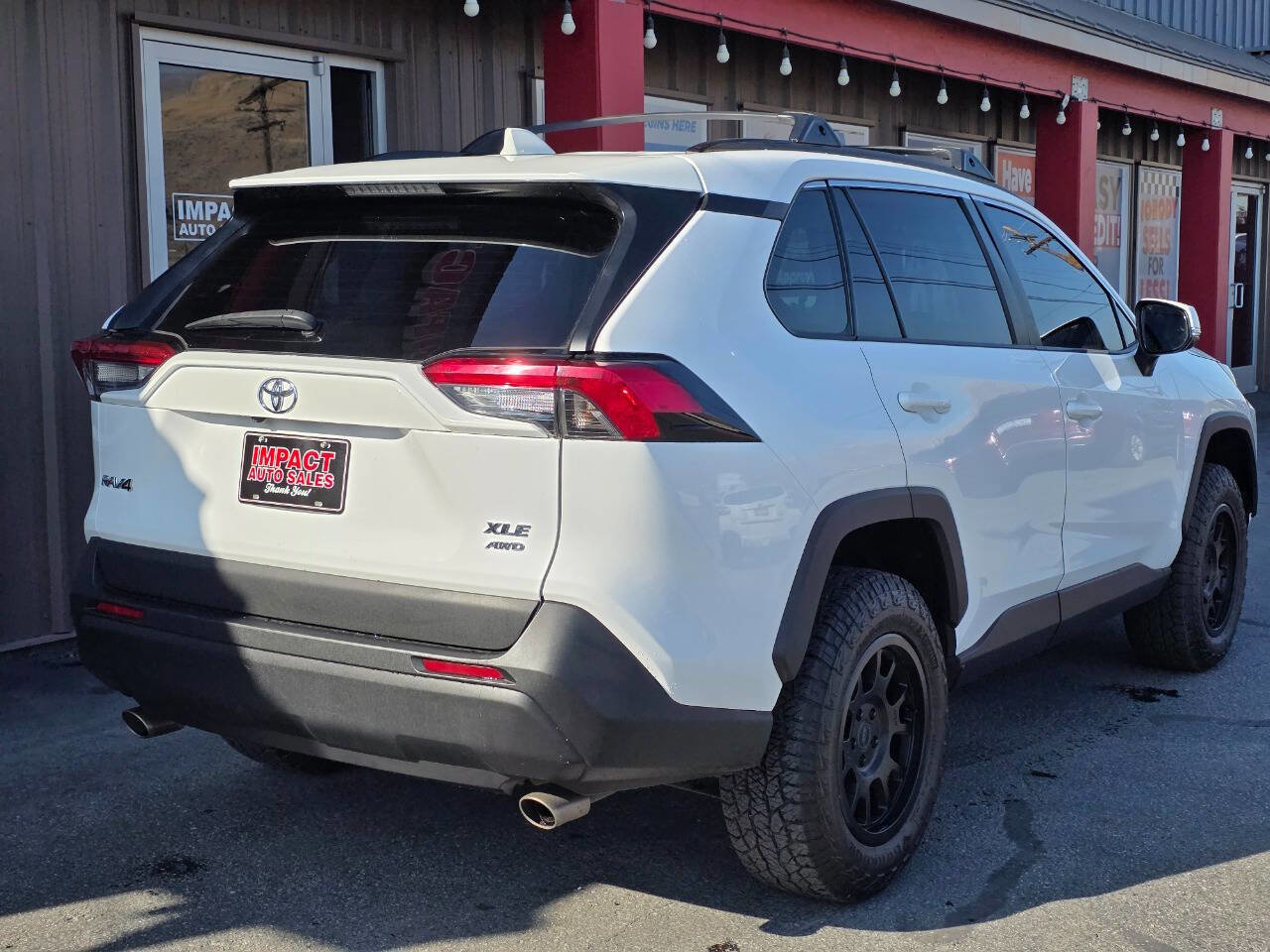 Used 2019 Toyota RAV4 XLE image 9