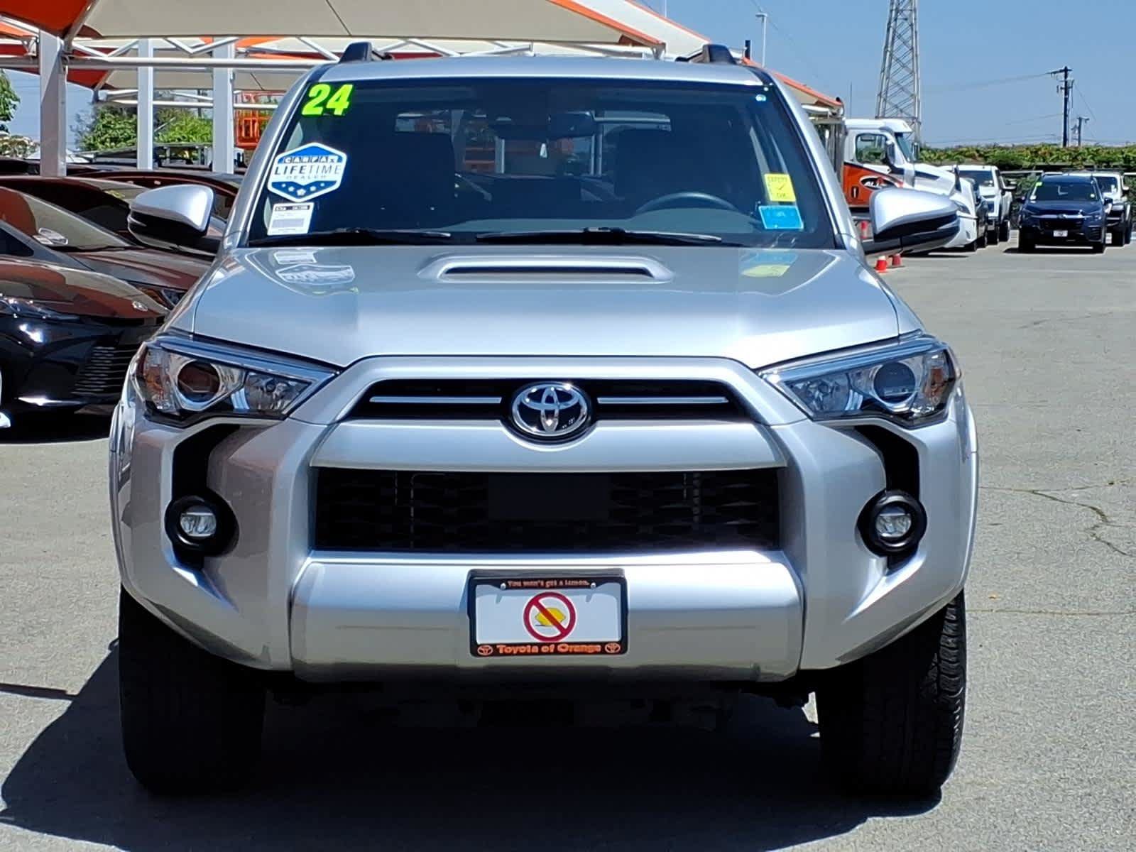 Used 2024 Toyota 4Runner TRD Off-Road Premium w/ Moonroof Package AWD/4WD image 2