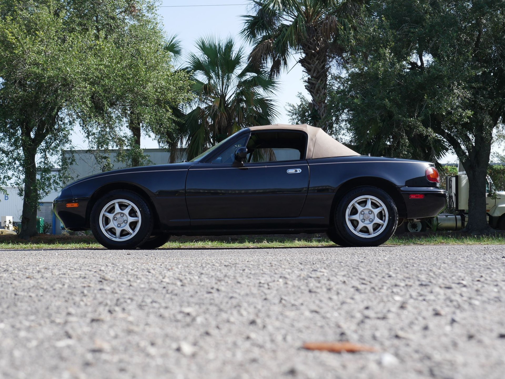 Used 1997 MAZDA MX-5 Miata RWD image 91
