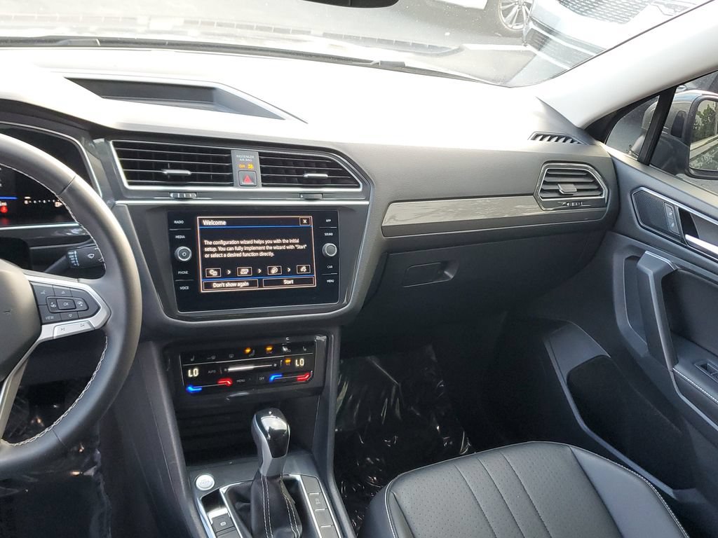 Used 2023 Volkswagen Tiguan SE FWD image 19