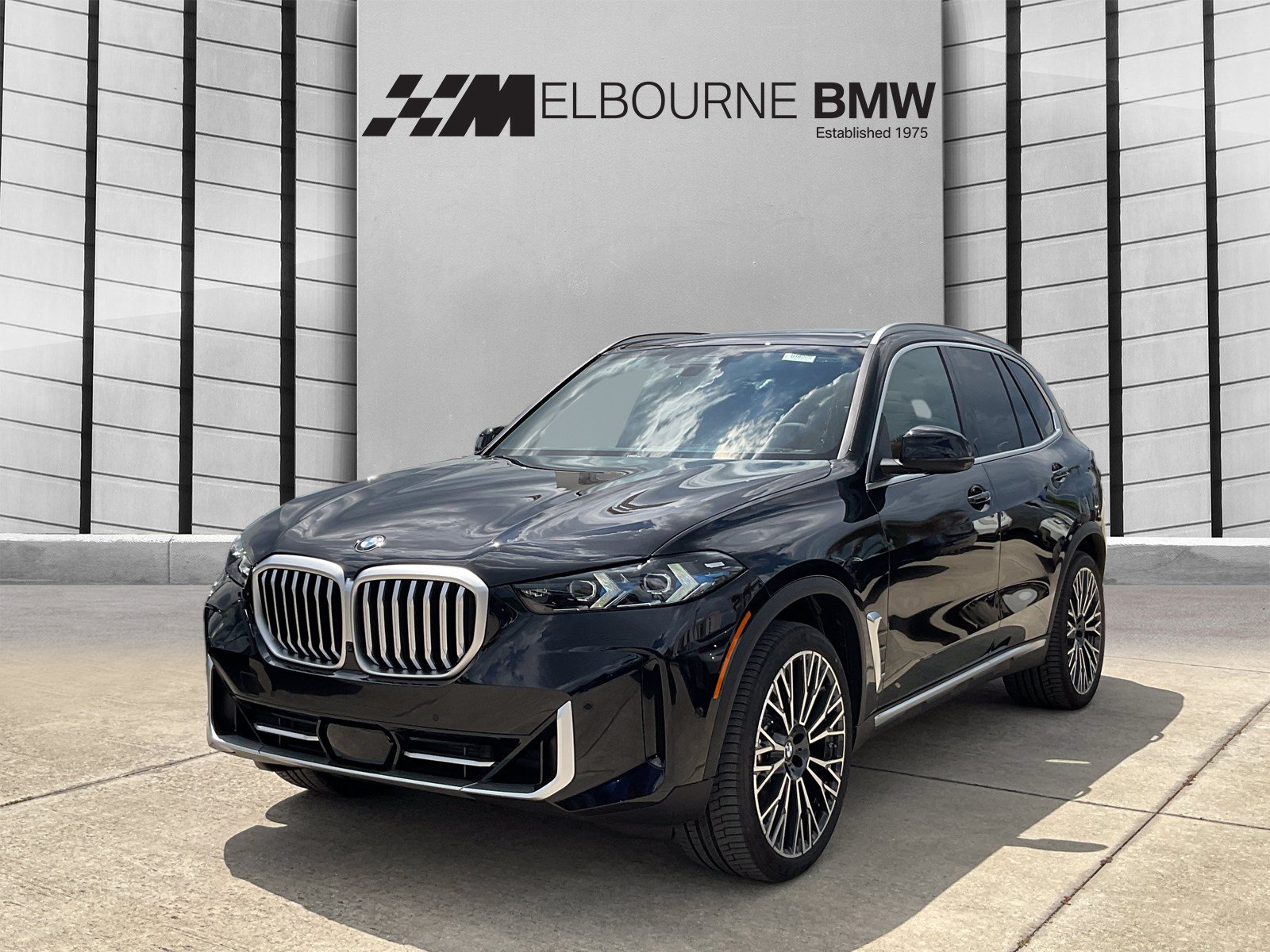 New 2026 BMW X5 xDrive40i w/ Executive Package AWD/4WD image 3