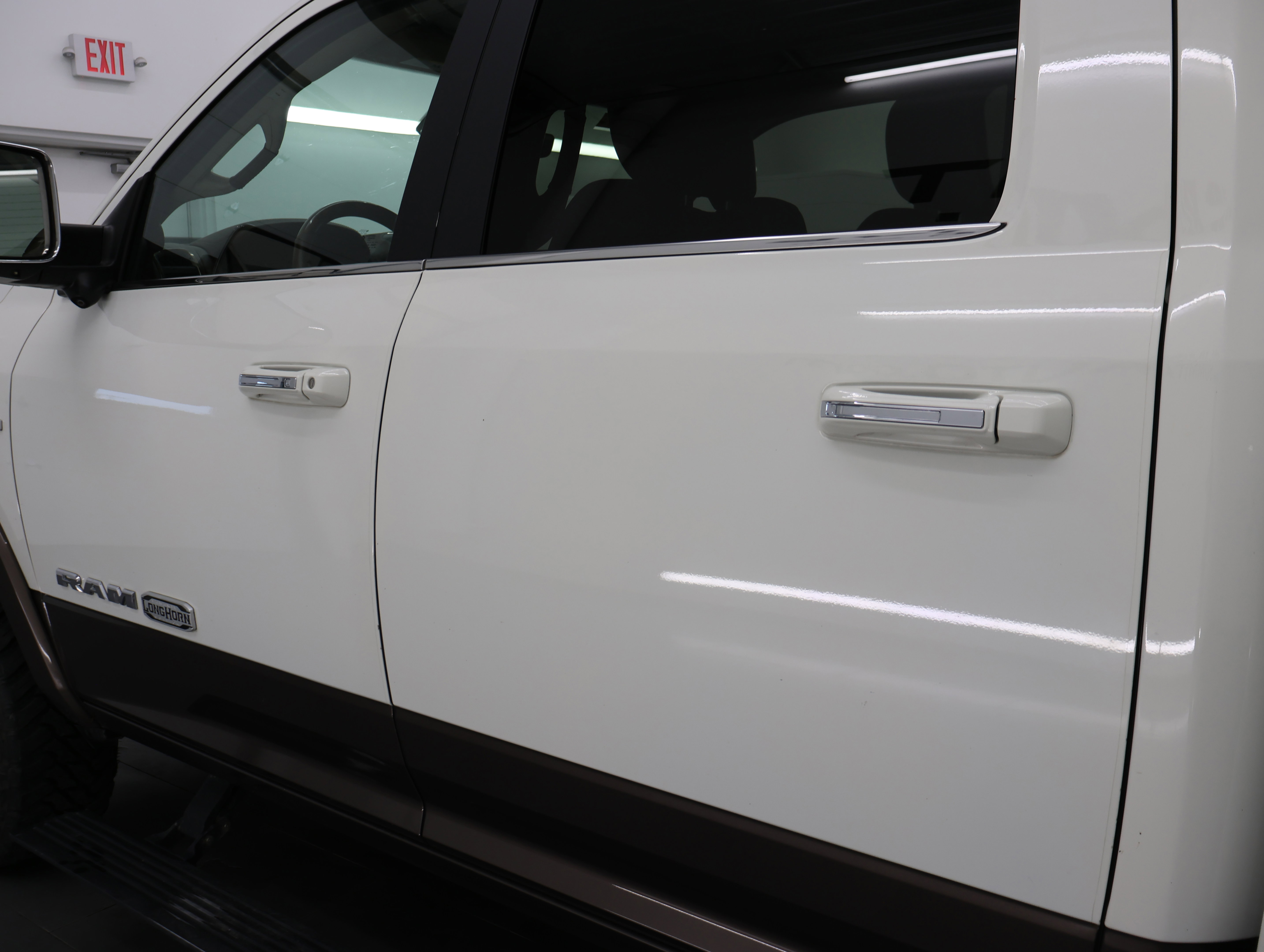 Used 2019 RAM 2500 Limited AWD/4WD image 38