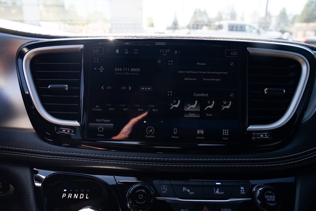 Used 2021 Chrysler Pacifica Touring w/ S Appearance Package FWD image 14