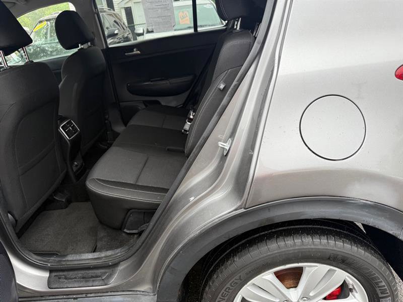 Used 2018 Kia Sportage LX AWD/4WD image 12