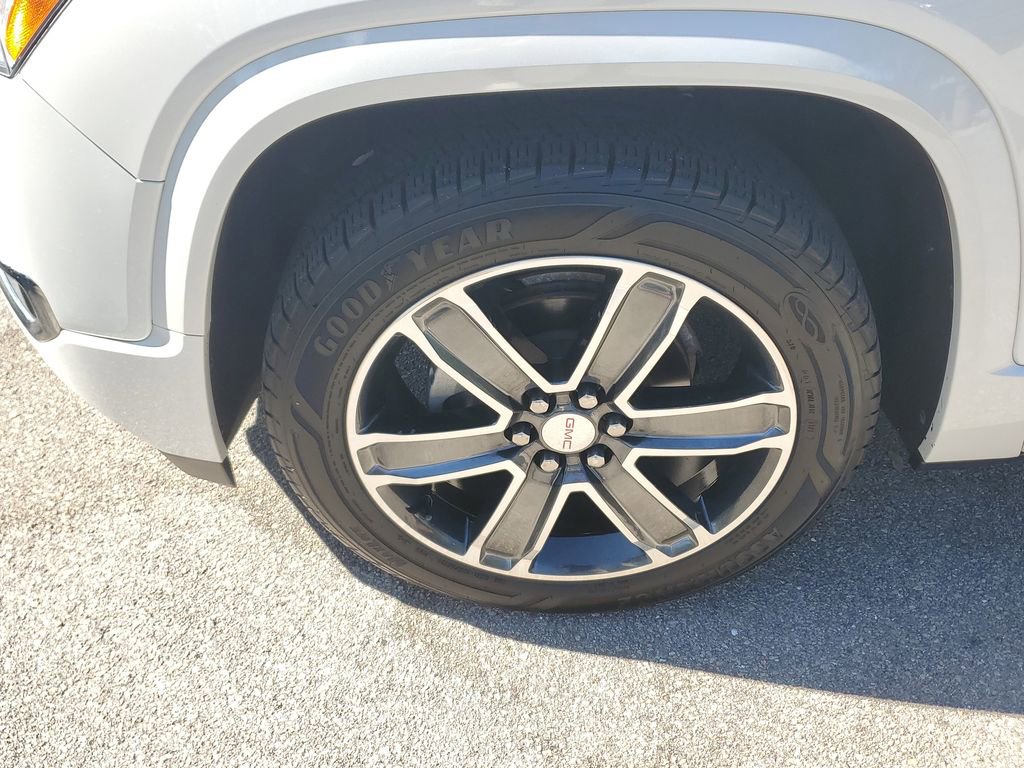 Used 2017 GMC Acadia Denali w/ Technology Package image 11