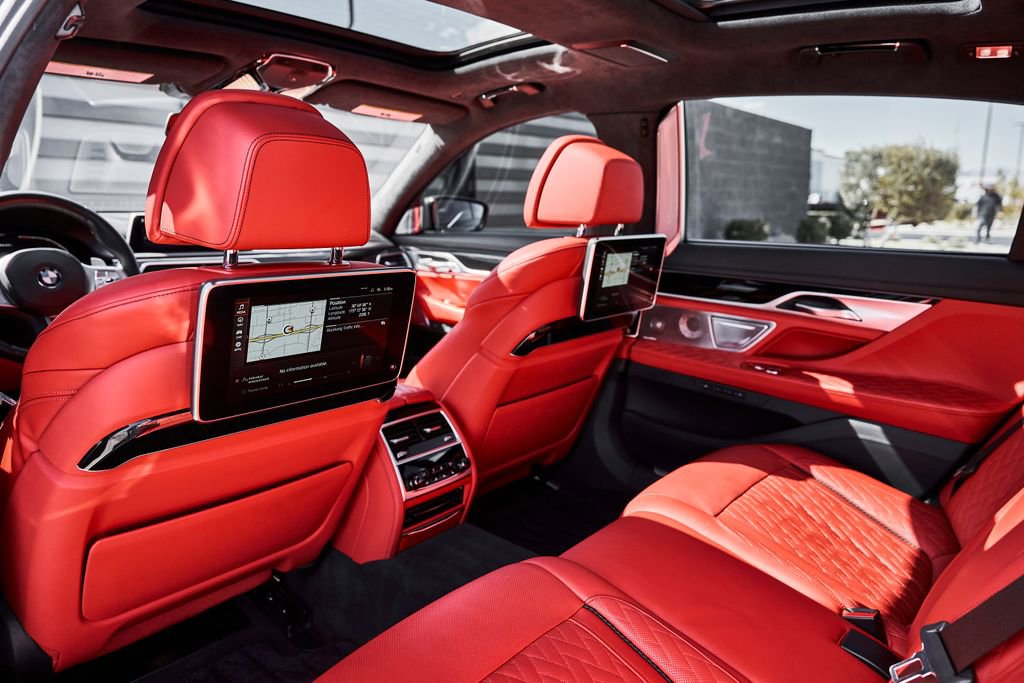 Used 2022 BMW M760i xDrive w/ Luxury Rear Seating Package image 42