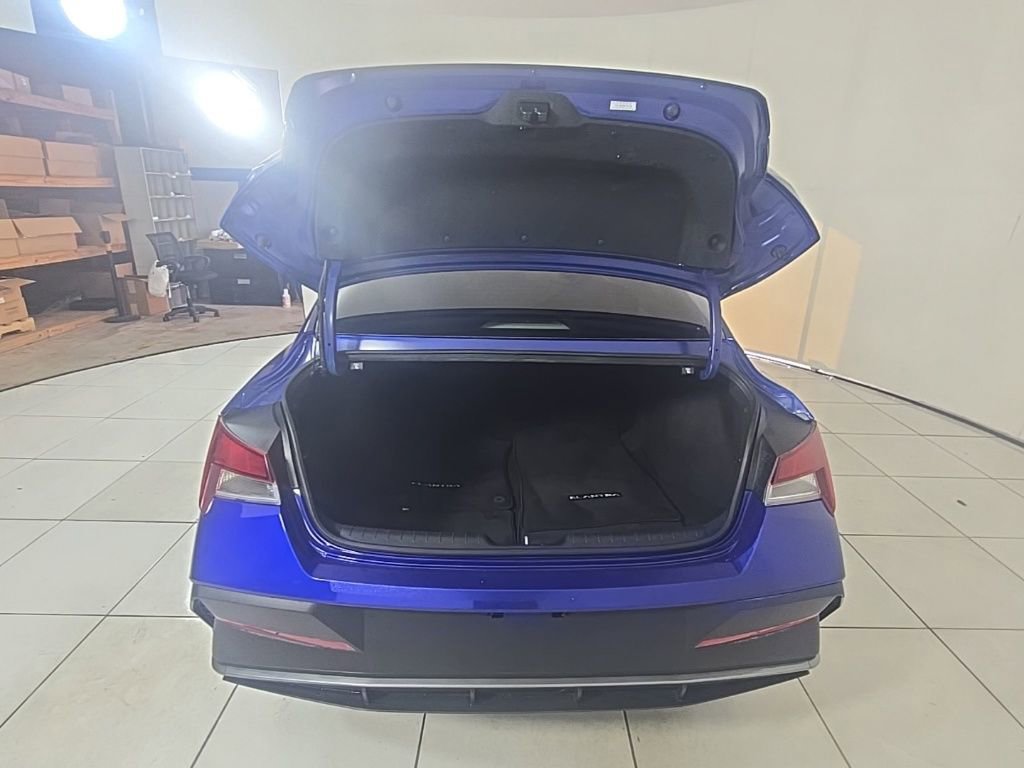 Used 2024 Hyundai Elantra SEL image 31
