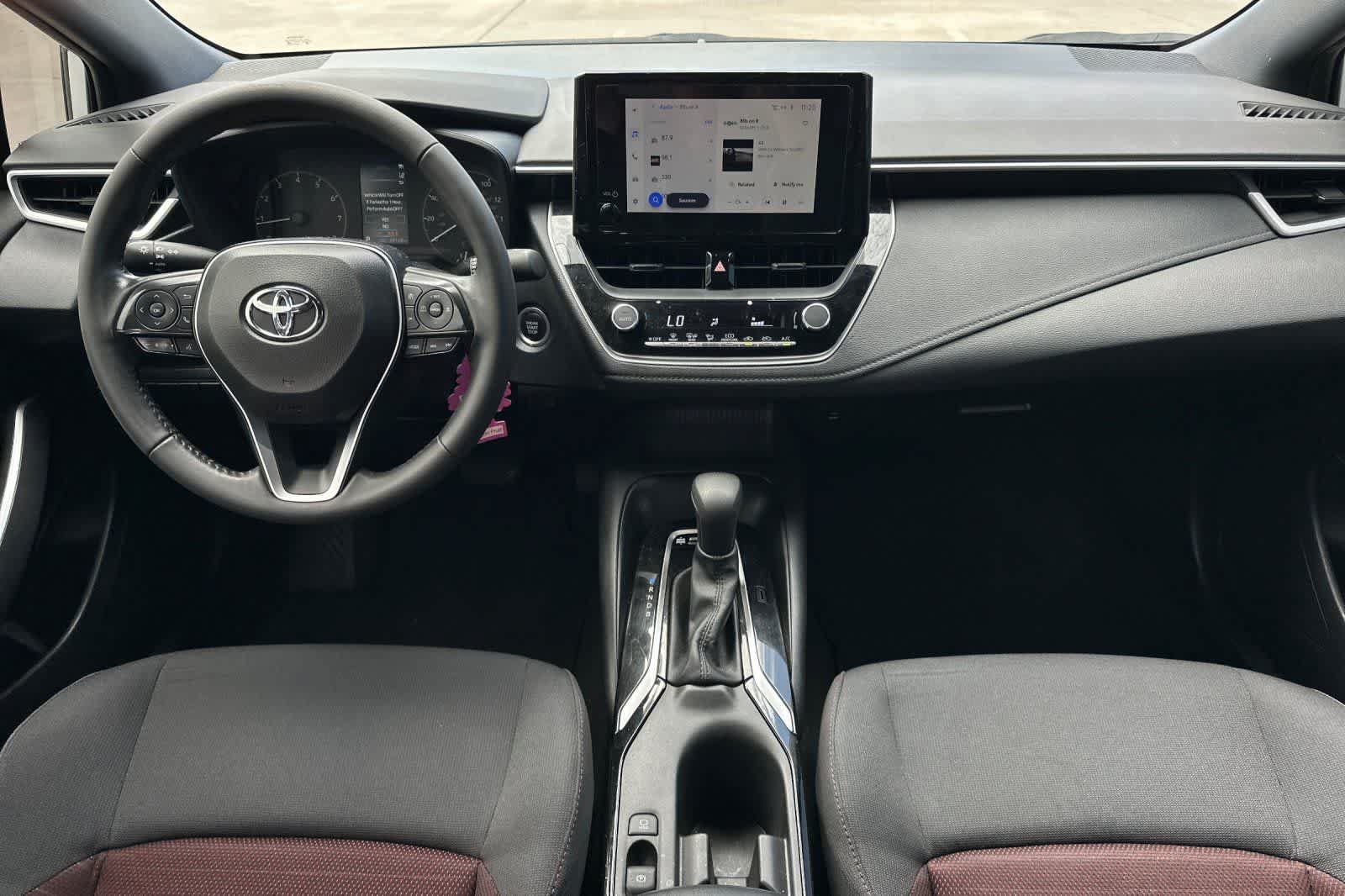 Used 2023 Toyota Corolla SE w/ SE Premium Package FWD image 4