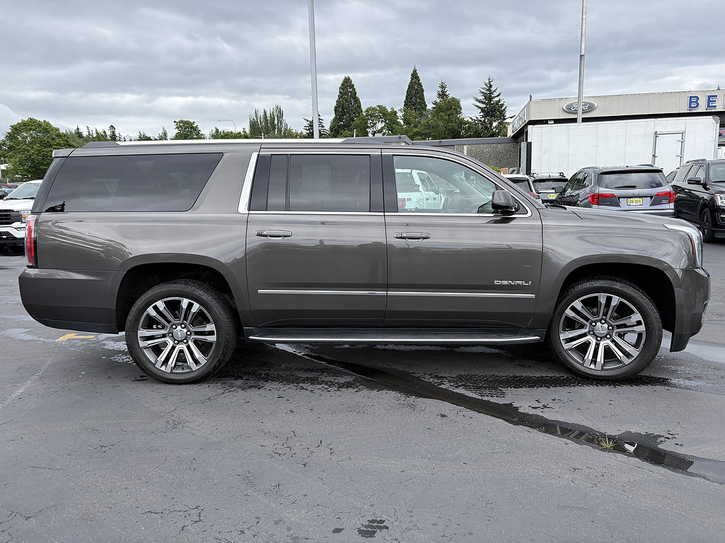 Used 2019 GMC Yukon XL Denali w/ Open Road Package AWD/4WD image 5
