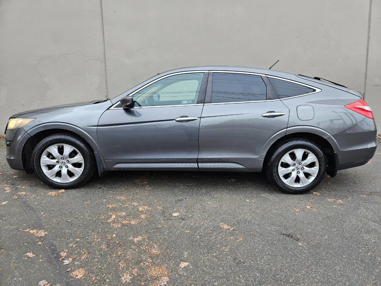 Used 2011 Honda Crosstour EX-L image 3