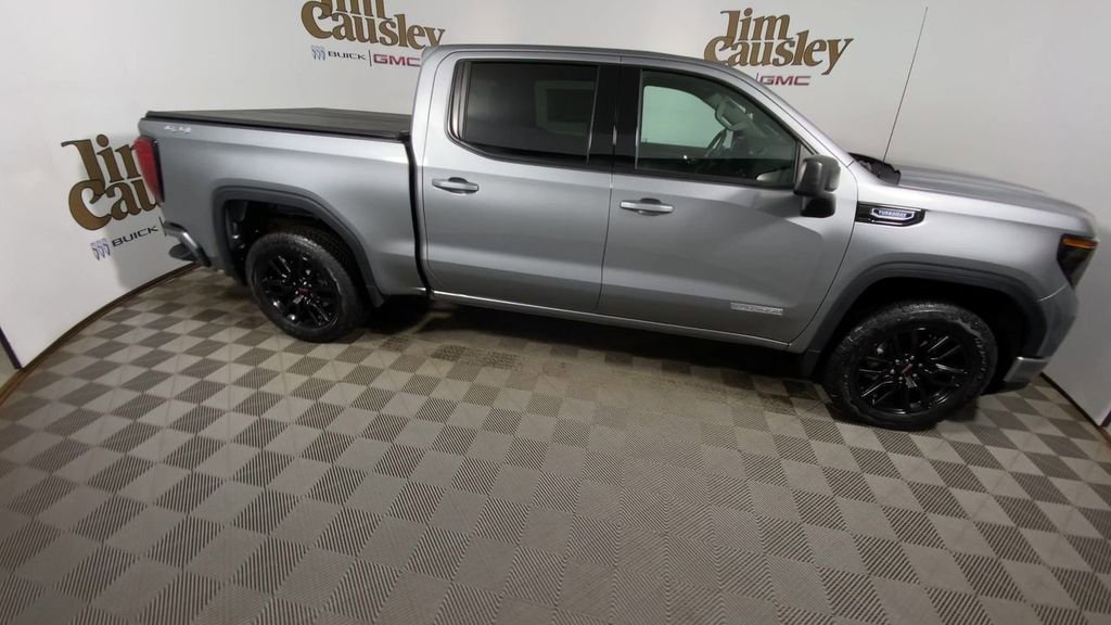 Used 2025 GMC Sierra 1500 Elevation image 9