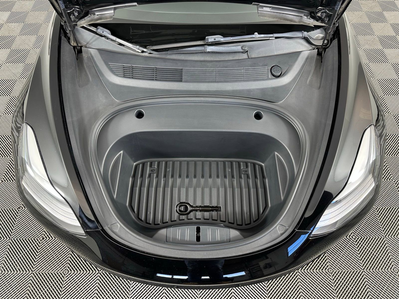 Used 2023 Tesla Model 3 Standard Range RWD image 24