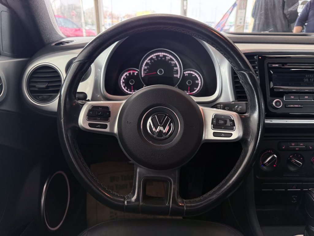Used 2015 Volkswagen Beetle 1.8T FWD image 42