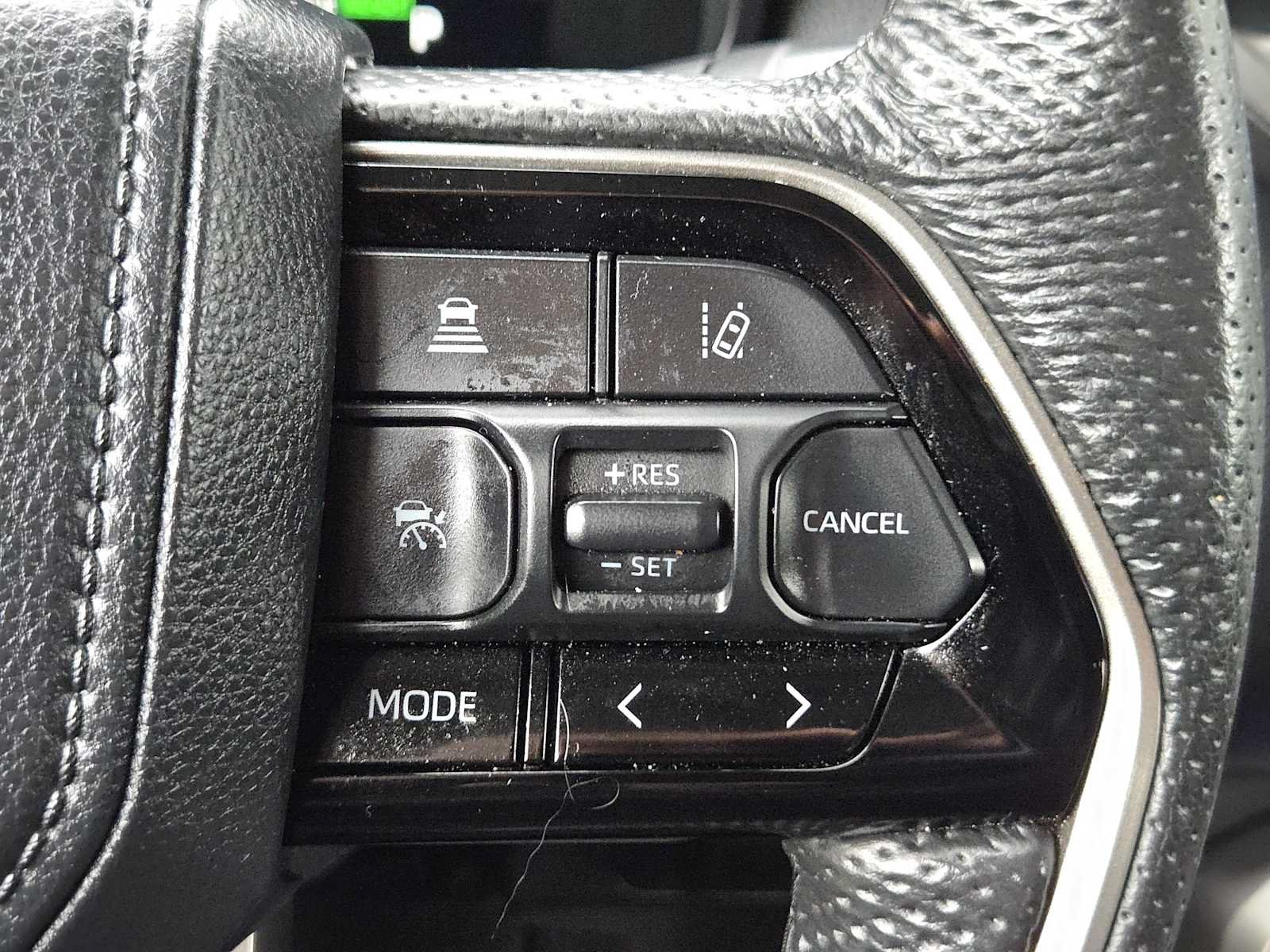Used 2024 Toyota Tundra Limited AWD/4WD image 29