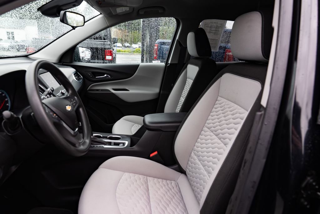 Used 2021 Chevrolet Equinox LS w/ LS Convenience Package AWD/4WD image 18