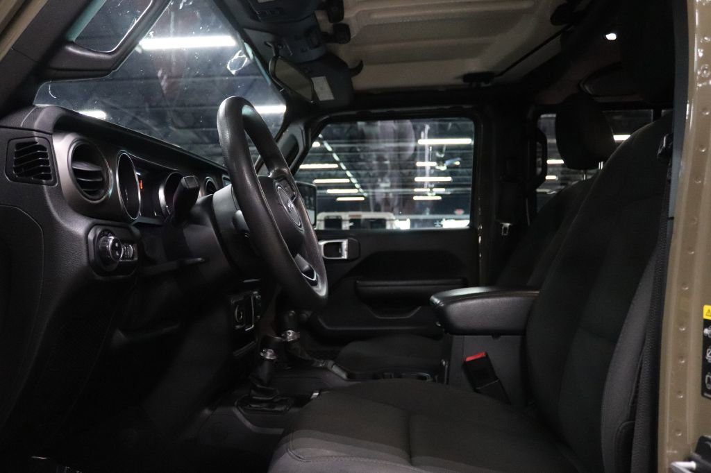 Used 2020 Jeep Gladiator Sport image 10