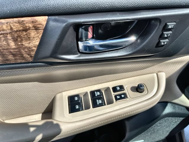 Used 2016 Subaru Outback 2.5i Limited AWD/4WD image 17