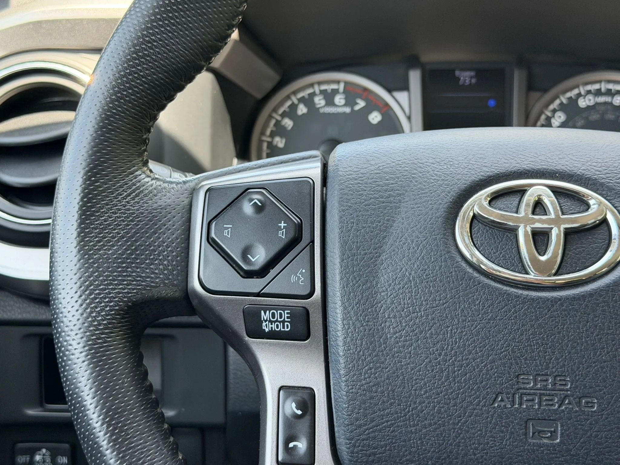 Used 2017 Toyota Tacoma SR5 w/ Tow Package RWD image 20