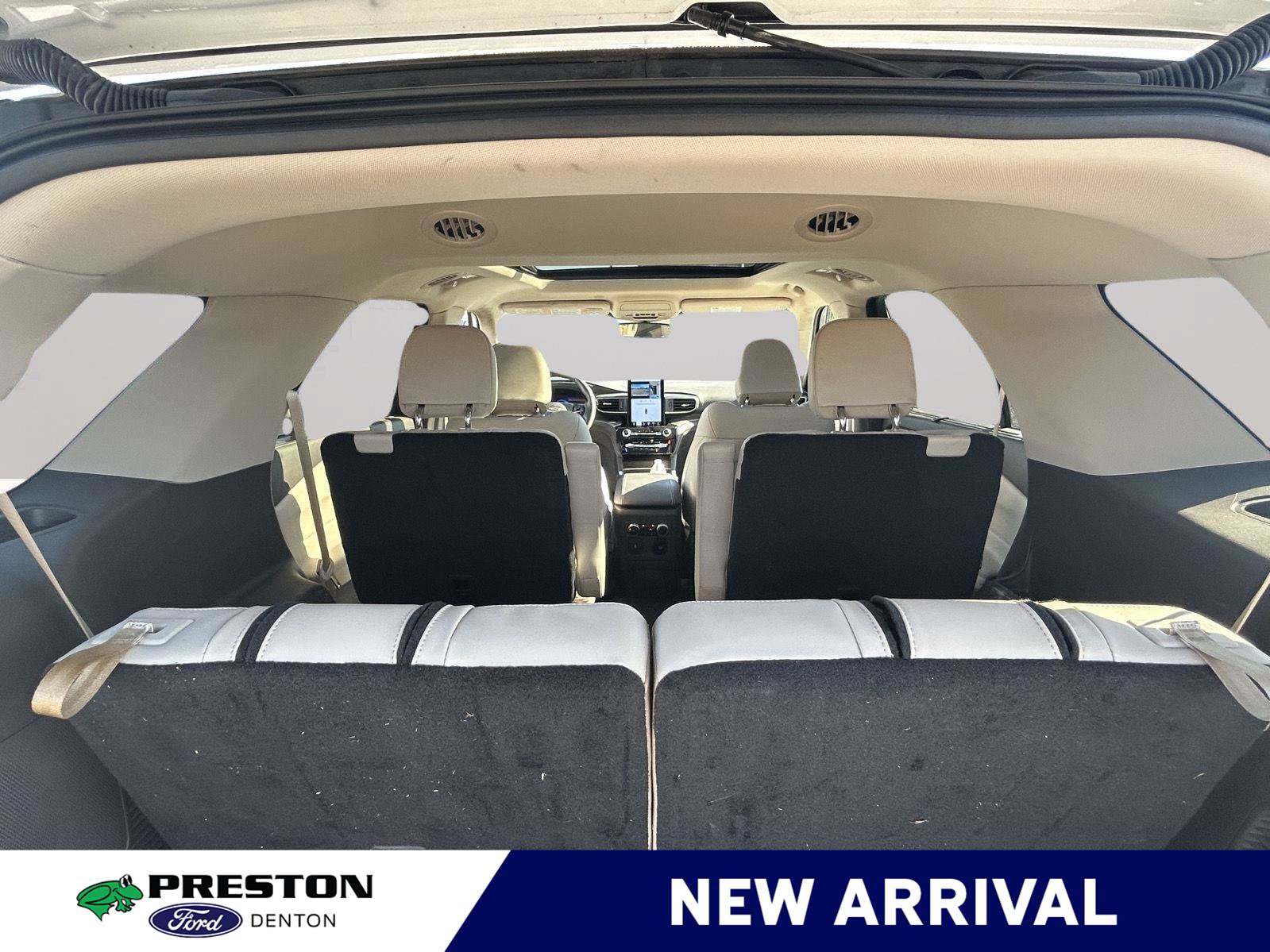 Used 2023 Ford Explorer Platinum w/ Technology Package AWD/4WD image 15