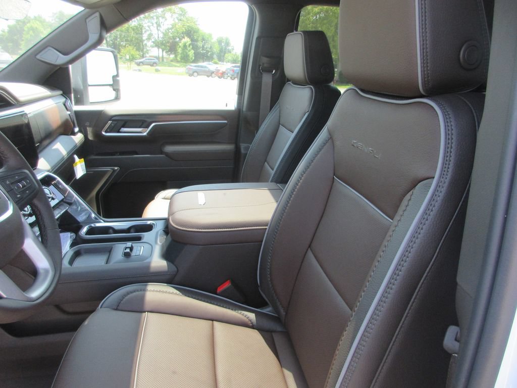 New 2026 GMC Sierra 2500 Denali w/ Denali Reserve Package AWD/4WD image 13