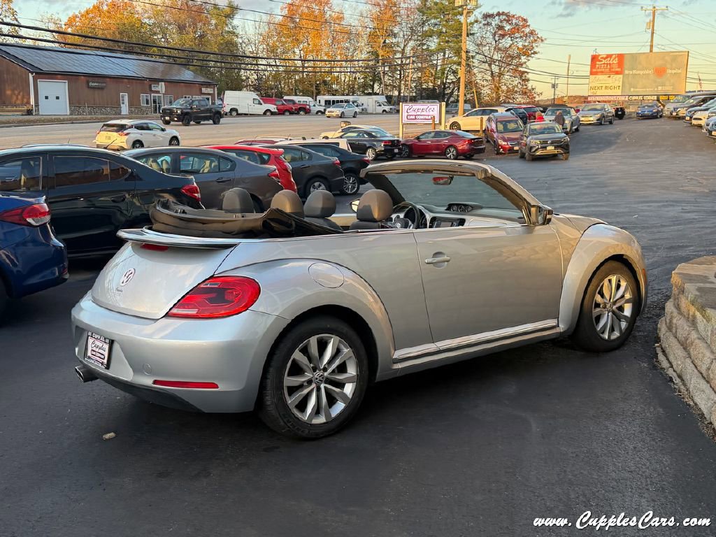 Used 2015 Volkswagen Beetle TDI image 10