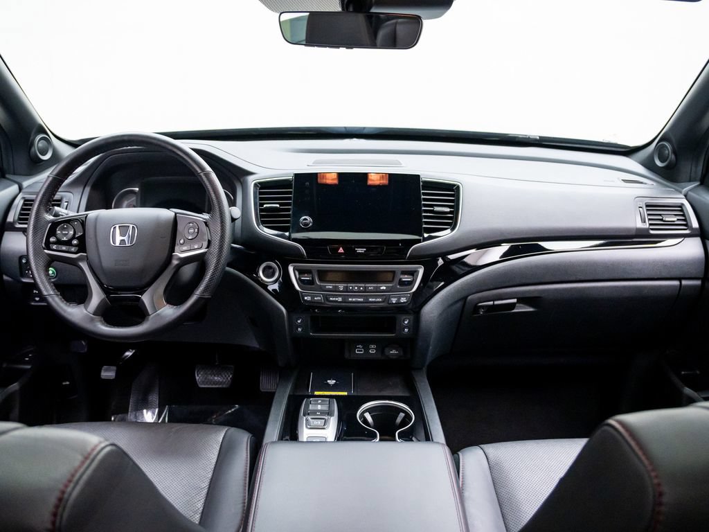 Certified 2024 Honda Passport Black Edition image 11