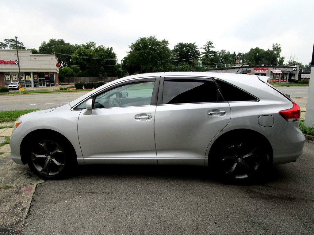 Used 2012 Toyota Venza Limited w/ Tow Pkg AWD/4WD image 12