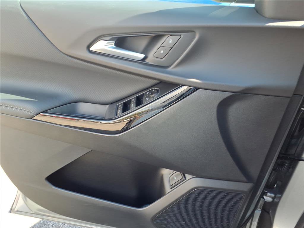 New 2026 Chevrolet Equinox LT w/ Convenience Package II image 10