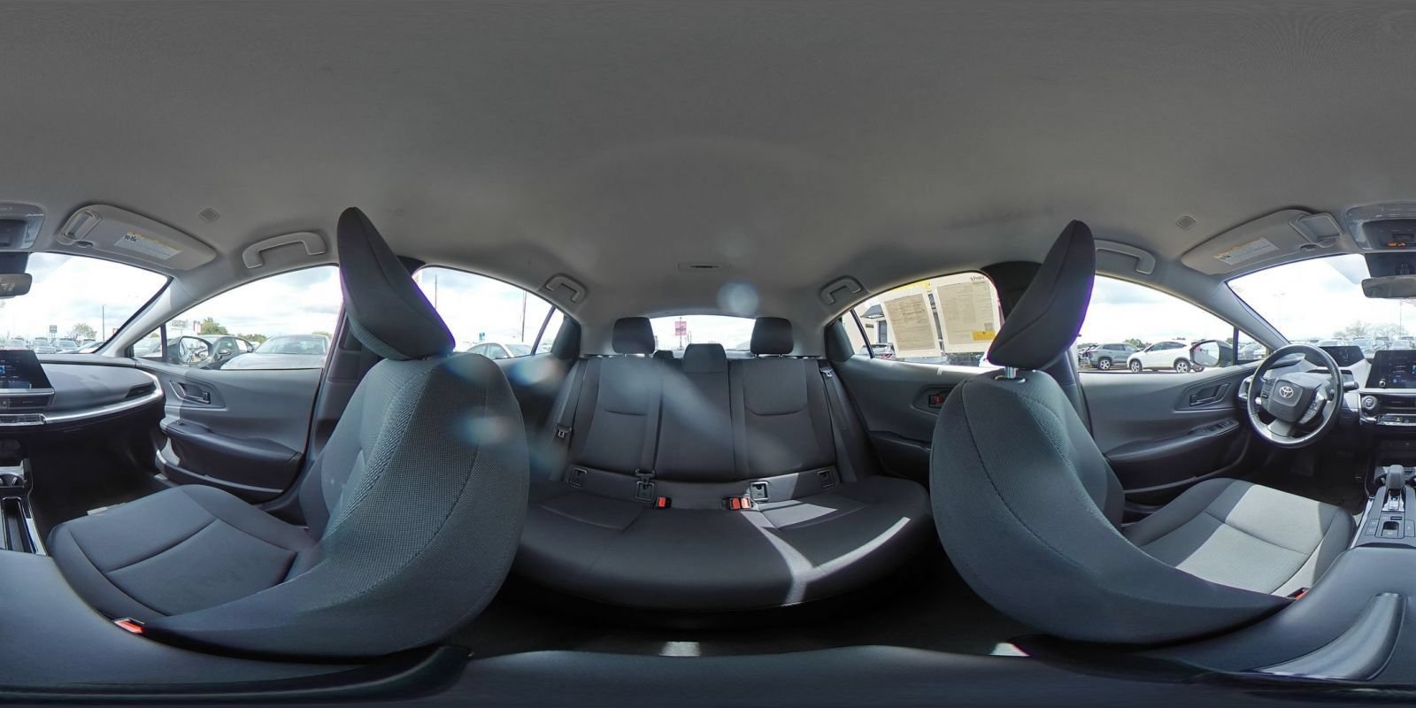 Used 2023 Toyota Prius LE FWD image 39