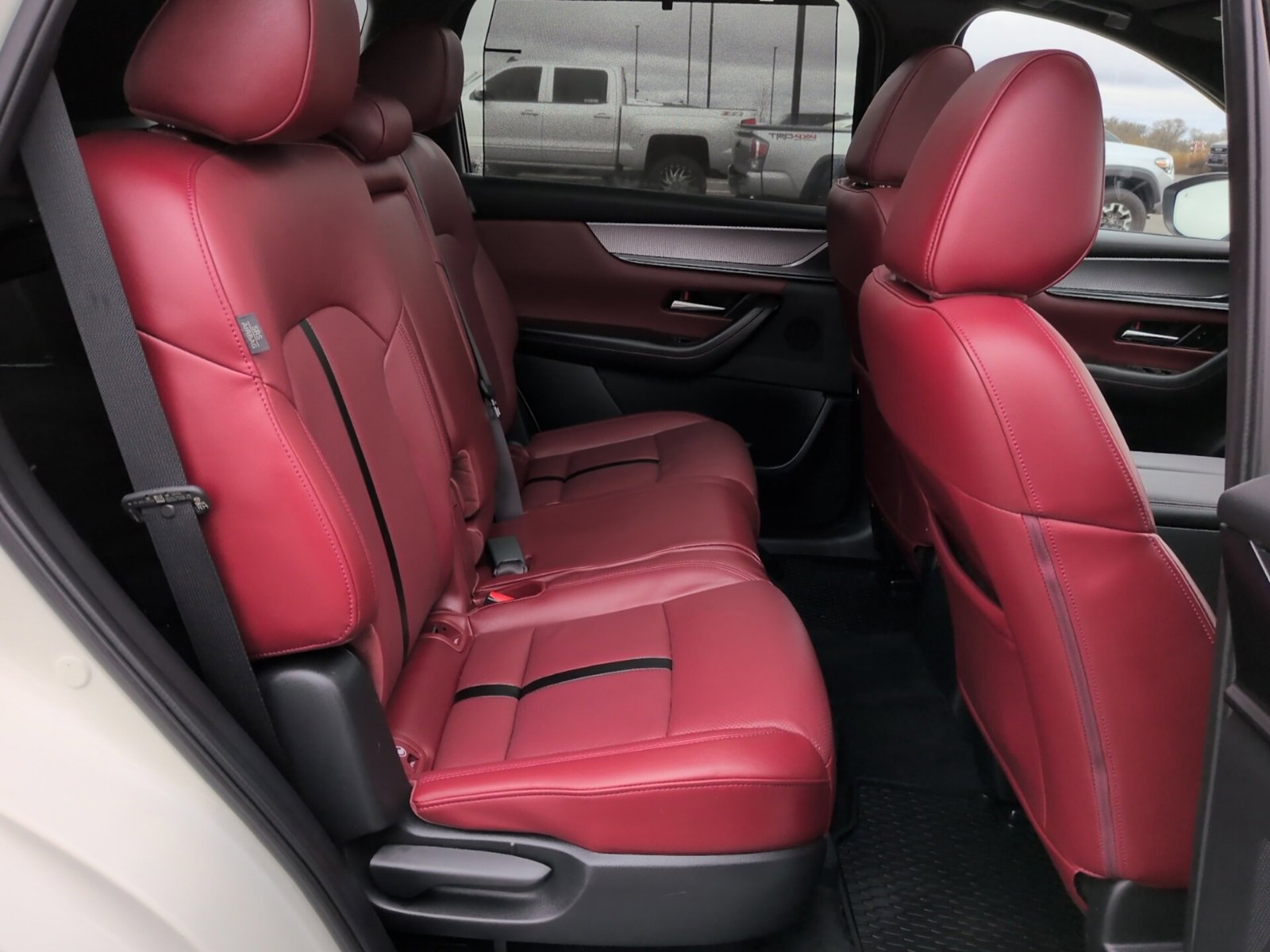 Certified 2025 MAZDA CX-70 Plug-In Hybrid w/ Premium Plus image 19