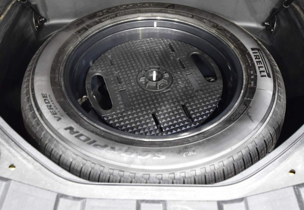 Used 2022 Rivian R1T Adventure image 65