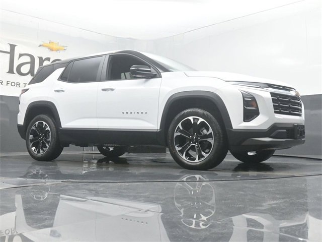 New 2026 Chevrolet Equinox LT w/ Convenience Package II image 2