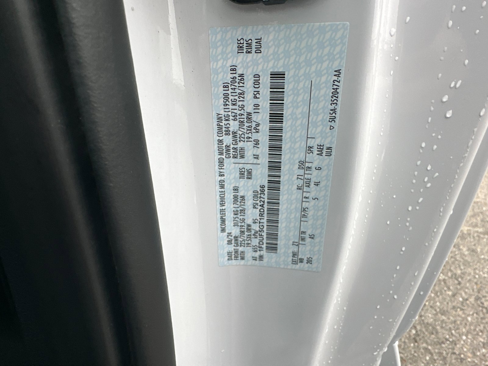 Certified 2024 Ford F550 image 27