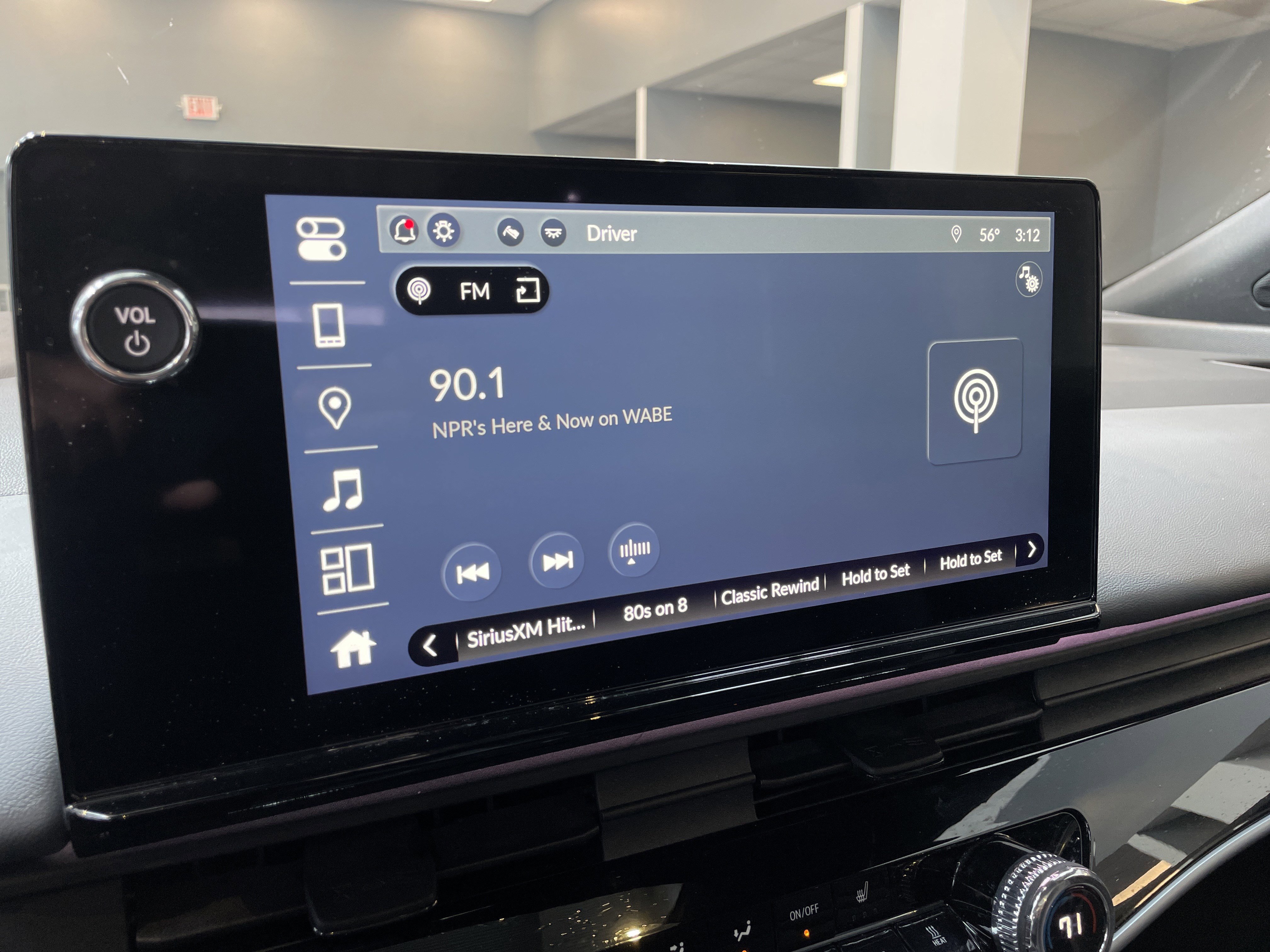 Used 2025 Honda Prologue Touring image 25