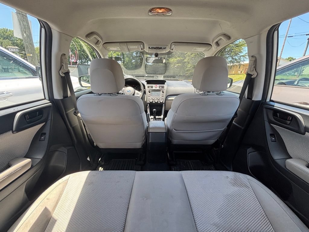 Used 2017 Subaru Forester 2.5i AWD/4WD image 11