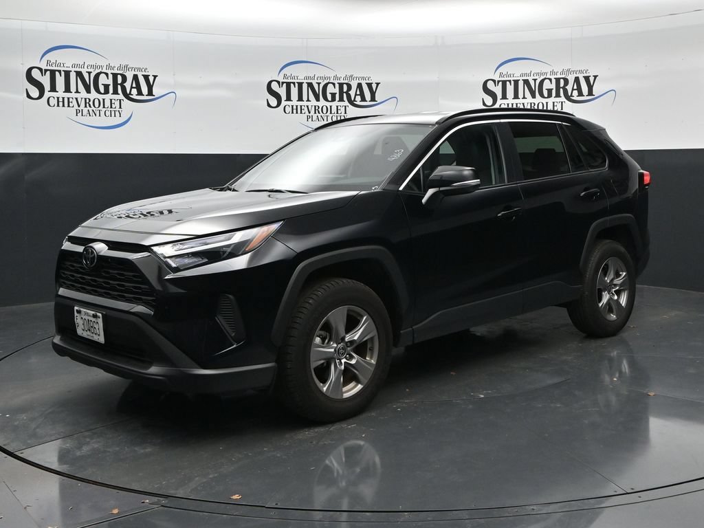 Used 2025 Toyota RAV4 XLE AWD/4WD image 3