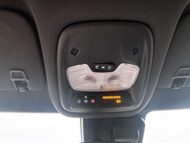 Used 2024 Chevrolet TrailBlazer RS w/ Driver Confidence Package image 20