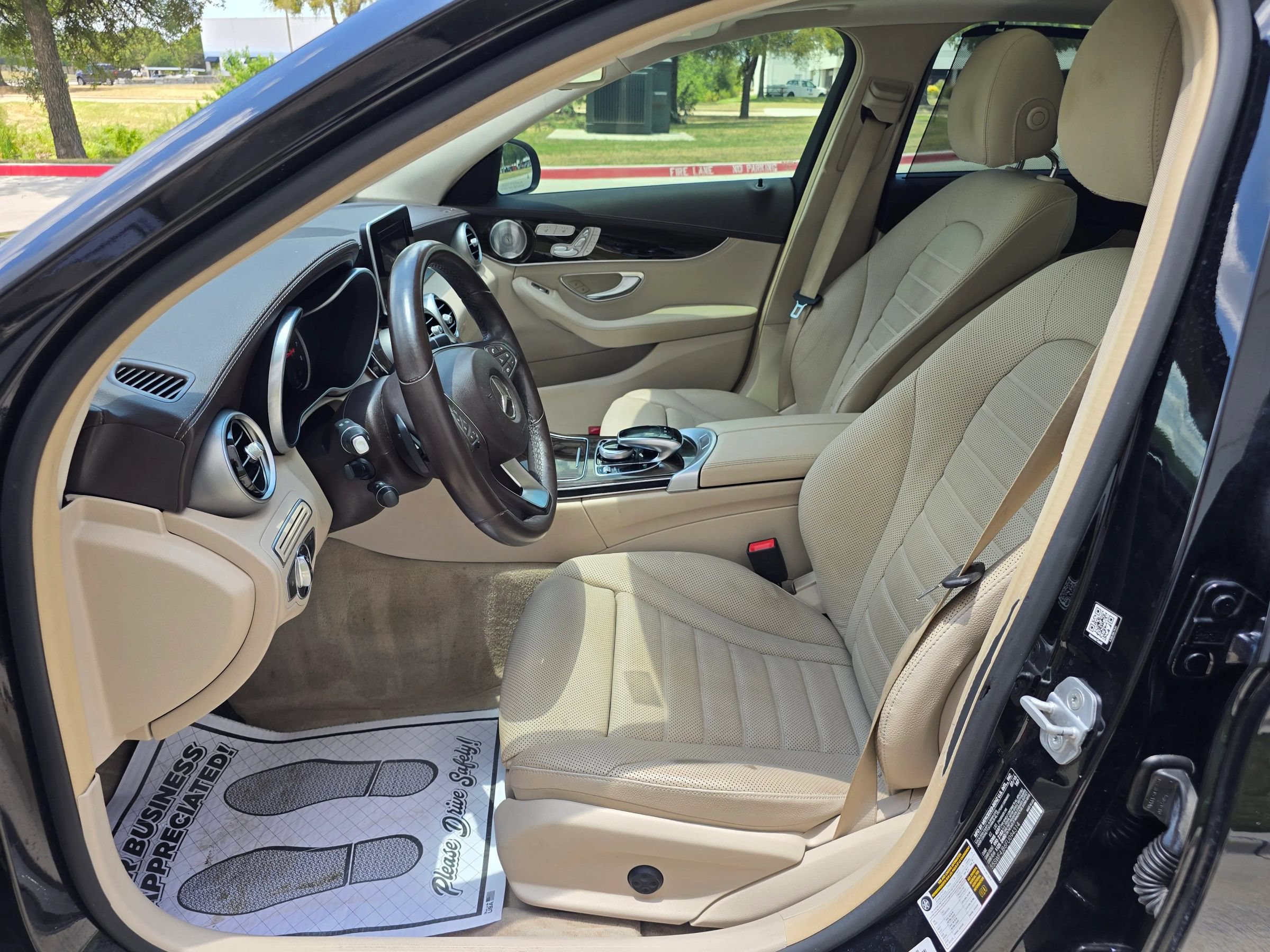Used 2015 Mercedes-Benz C 300 Sedan image 26